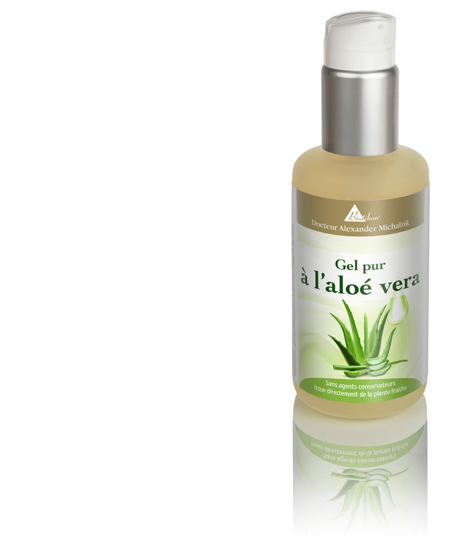 Gel d'Aloe Vera – 150 ml, Hydratant & Apaisant Bouteille transparente avec gel d'Aloe Vera, 150 ml, distributeur à pompe, image de plante d'aloe fraîche.