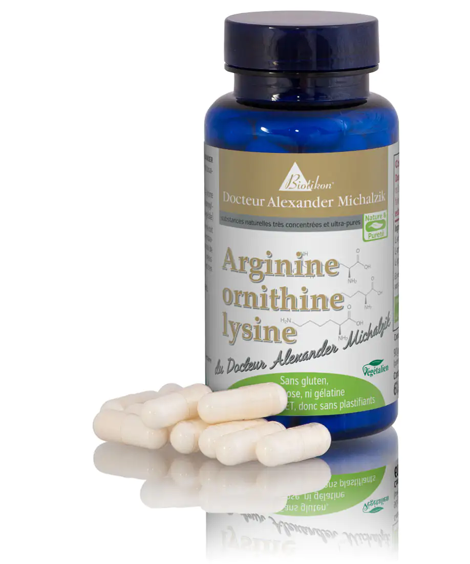Arginine Ornitine Lysine – Capsules Bouteille en verre avec des capsules blanches, 60 pièces, légèrement réfléchissantes, en gros plan.